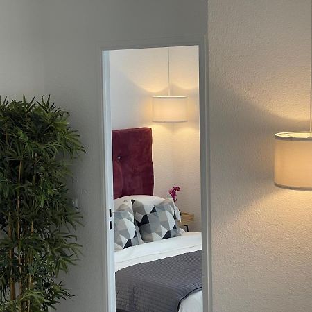 بوزولي Monaco Hilltop Suites المظهر الخارجي الصورة